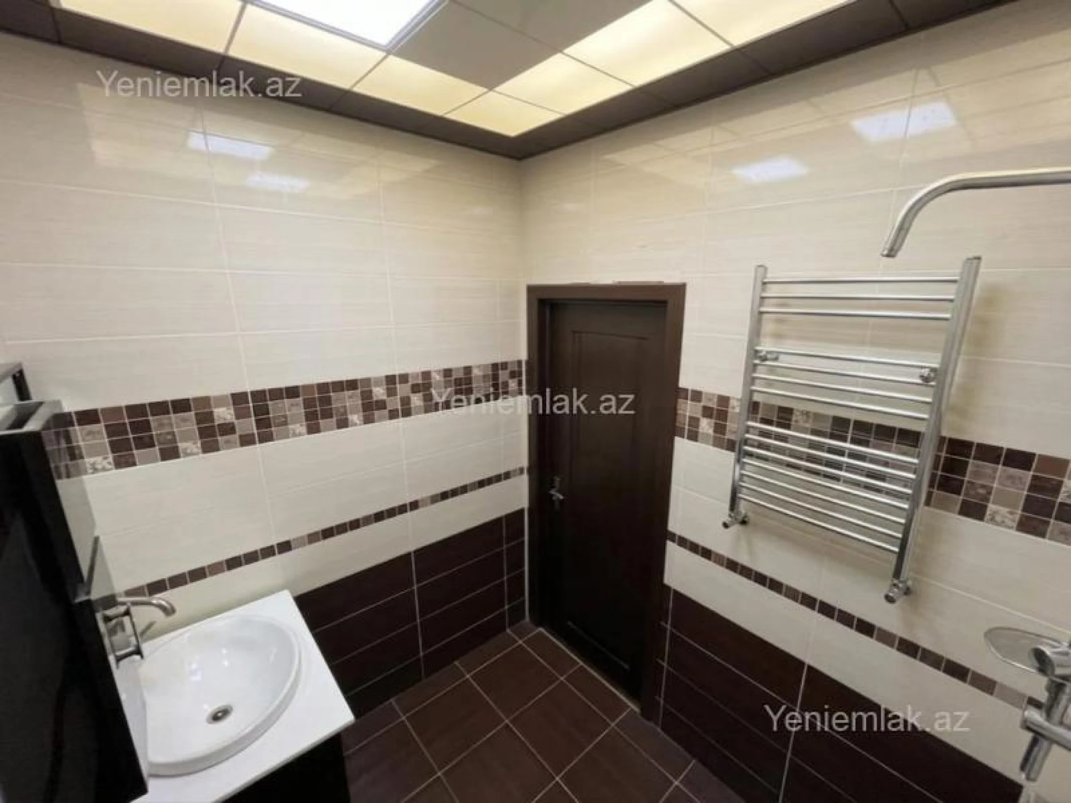 Satılır 3 otaqlı yeni tikili 160 m²