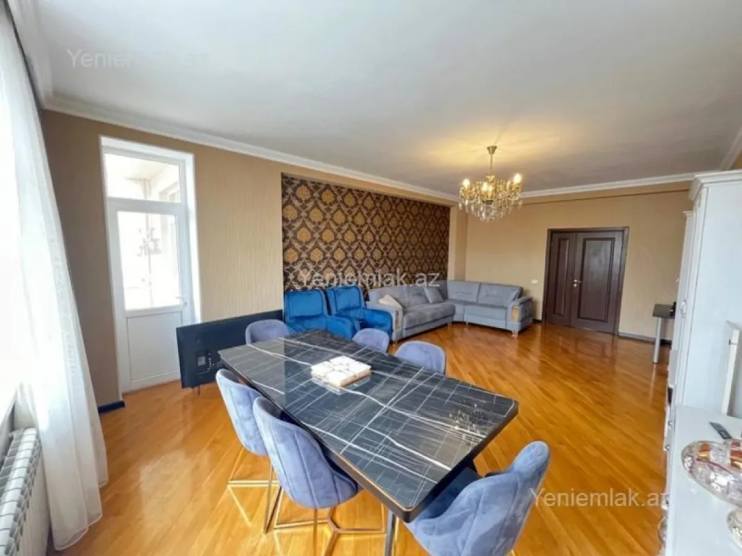 Satılır 3 otaqlı yeni tikili 160 m²