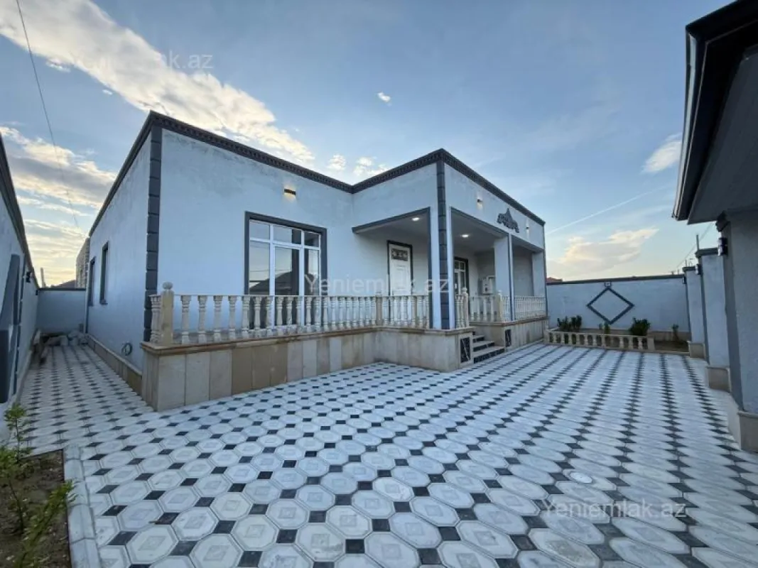 Satılır 4 otaqlı həyət evi 120 m²