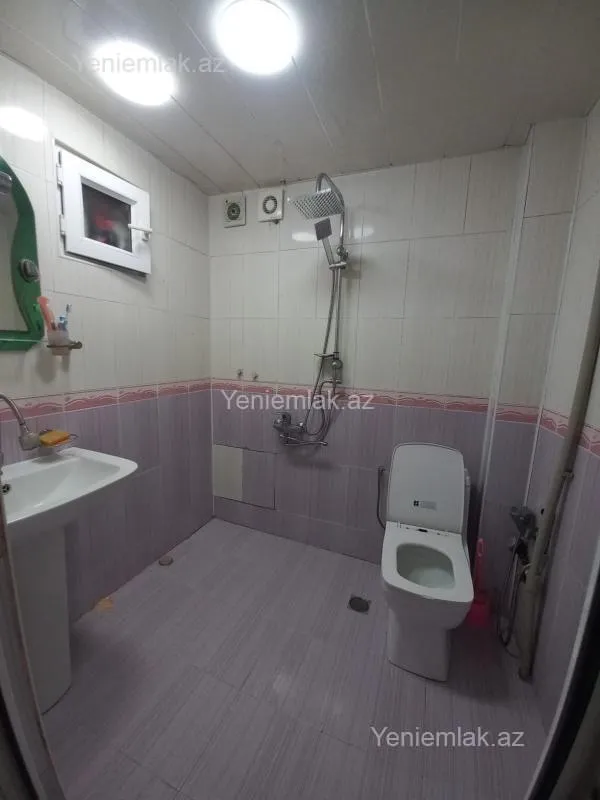 Satılır 3 otaqlı köhnə tikili 45 m²