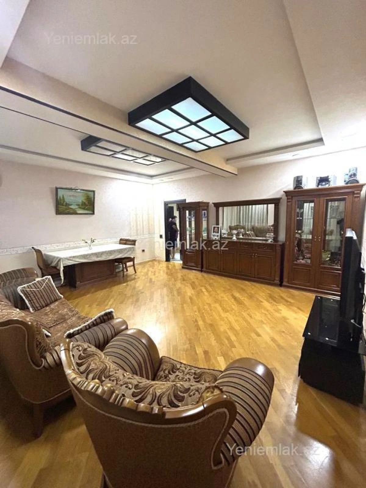 Satılır 3 otaqlı yeni tikili 128 m²