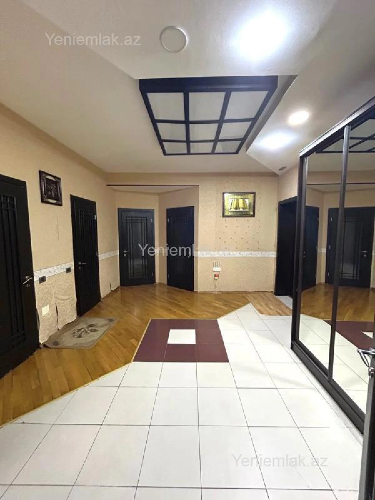 Satılır 3 otaqlı yeni tikili 128 m²