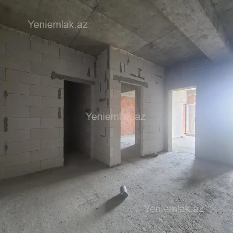 Satılır 3 otaqlı yeni tikili 90 m²