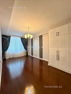 Satılır 4 otaqlı köhnə tikili 215 m² — Bakı, Binəqədi 4 otaq 215.00 m²