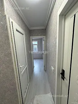 Satılır 4 otaqlı köhnə tikili 215 m²