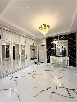 Satılır 4 otaqlı köhnə tikili 215 m²