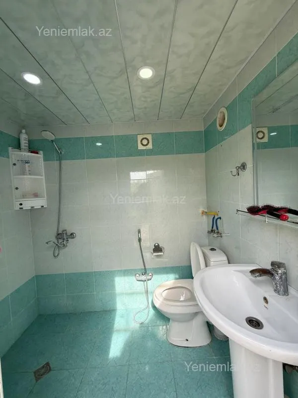 Satılır 1 otaqlı həyət evi 35 m²