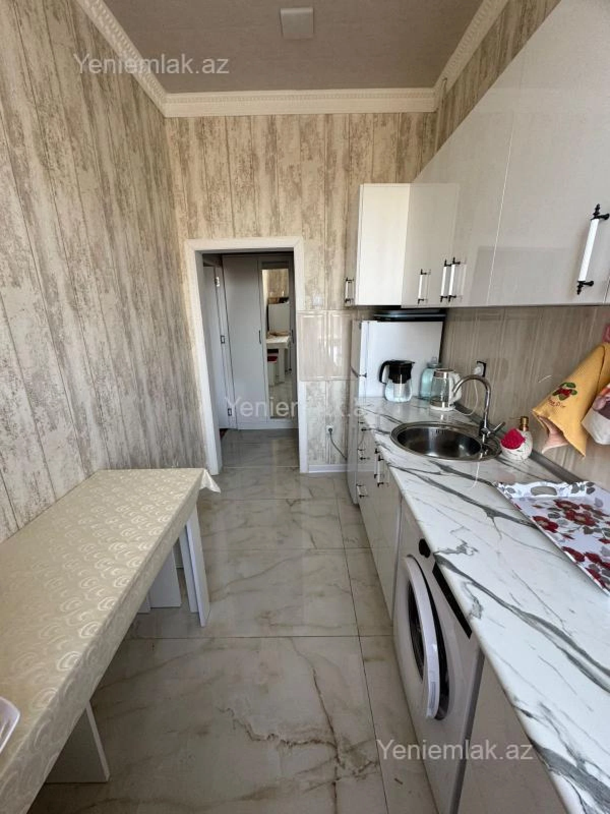 Satılır 2 otaqlı köhnə tikili 70 m²