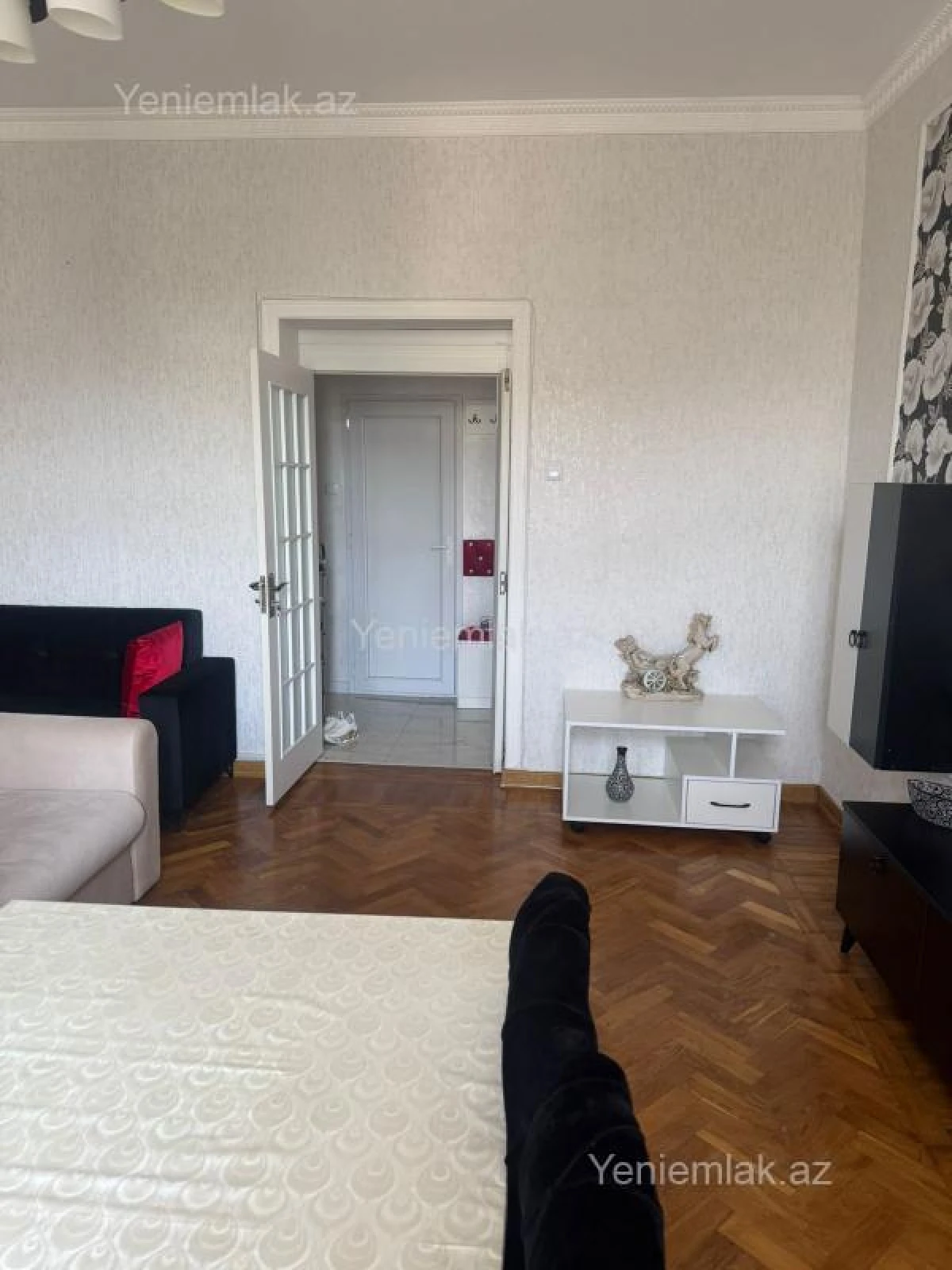 Satılır 2 otaqlı köhnə tikili 70 m²