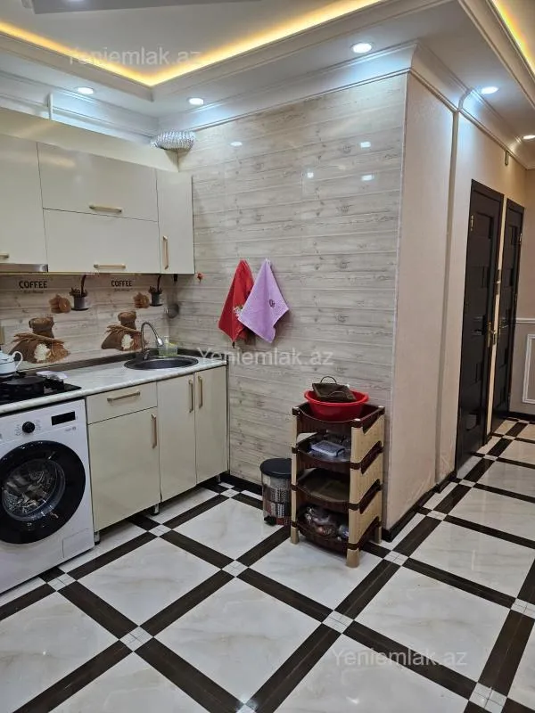 Satılır 3 otaqlı köhnə tikili 85 m²