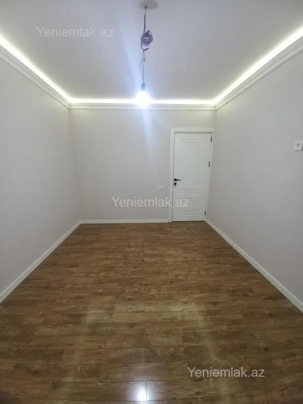 Satılır 5 otaqlı köhnə tikili 120 m²