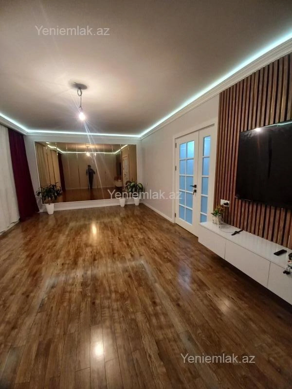 Satılır 5 otaqlı köhnə tikili 120 m²