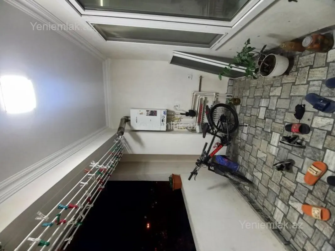 Satılır 5 otaqlı köhnə tikili 120 m²