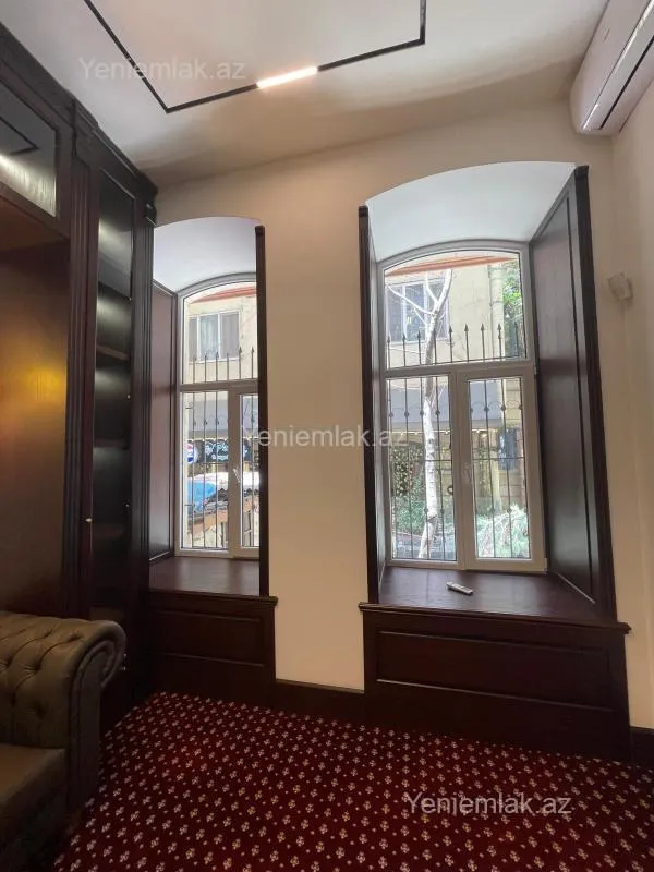 Satılır 4 otaqlı obyekt 100 m²