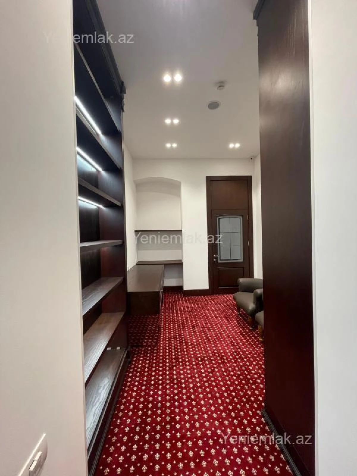 Satılır 4 otaqlı obyekt 100 m²