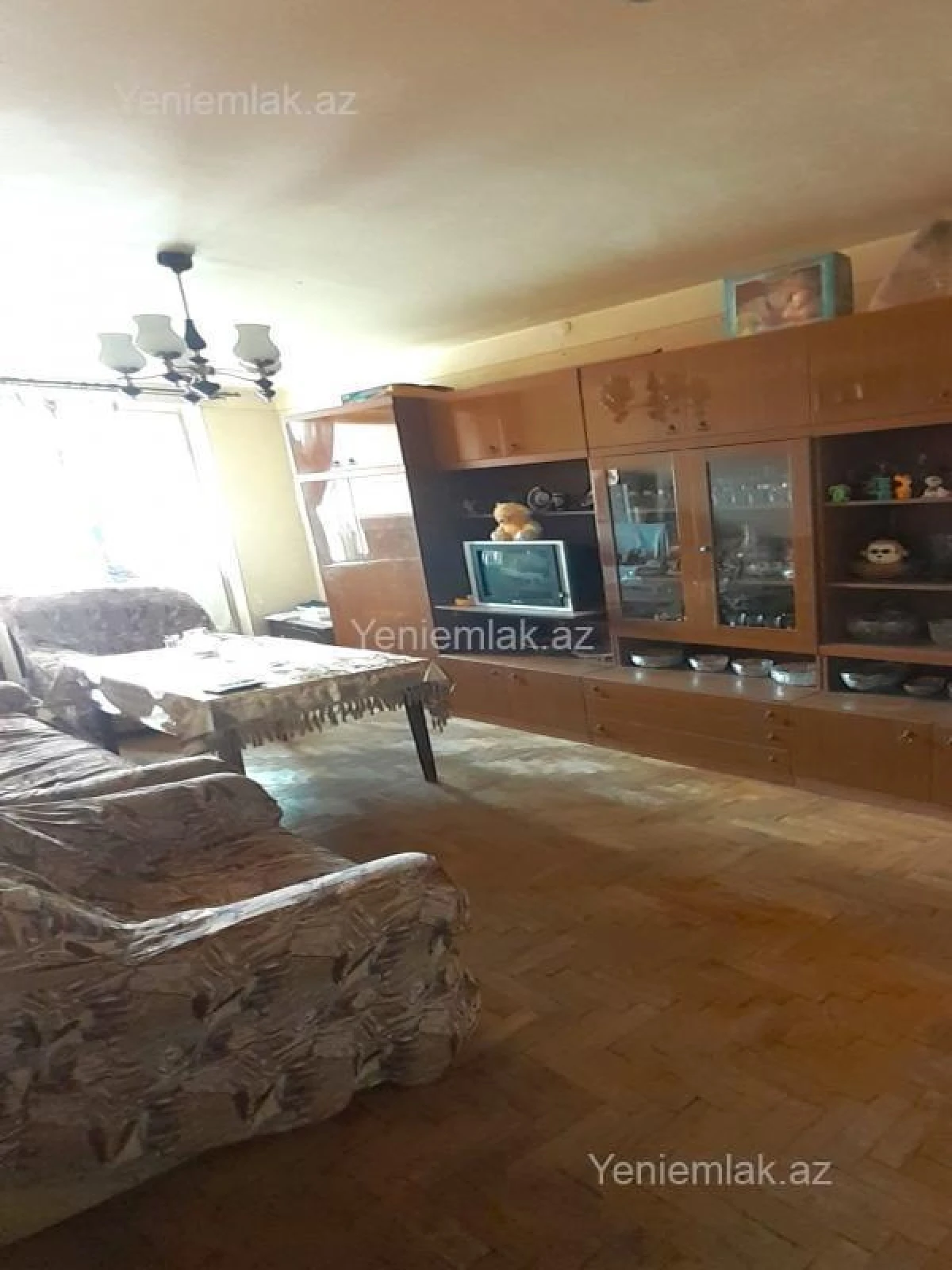 Satılır 4 otaqlı köhnə tikili 110 m²