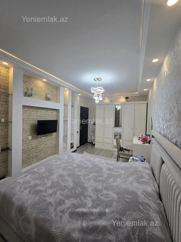 Satılır 3 otaqlı köhnə tikili 80 m²