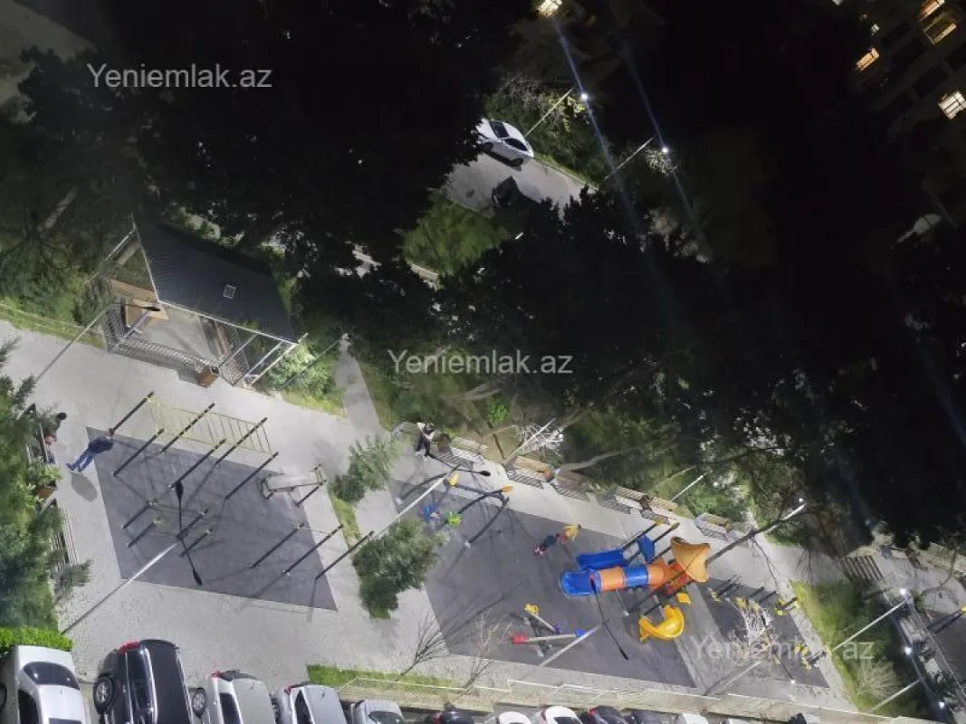 Satılır 3 otaqlı köhnə tikili 80 m²