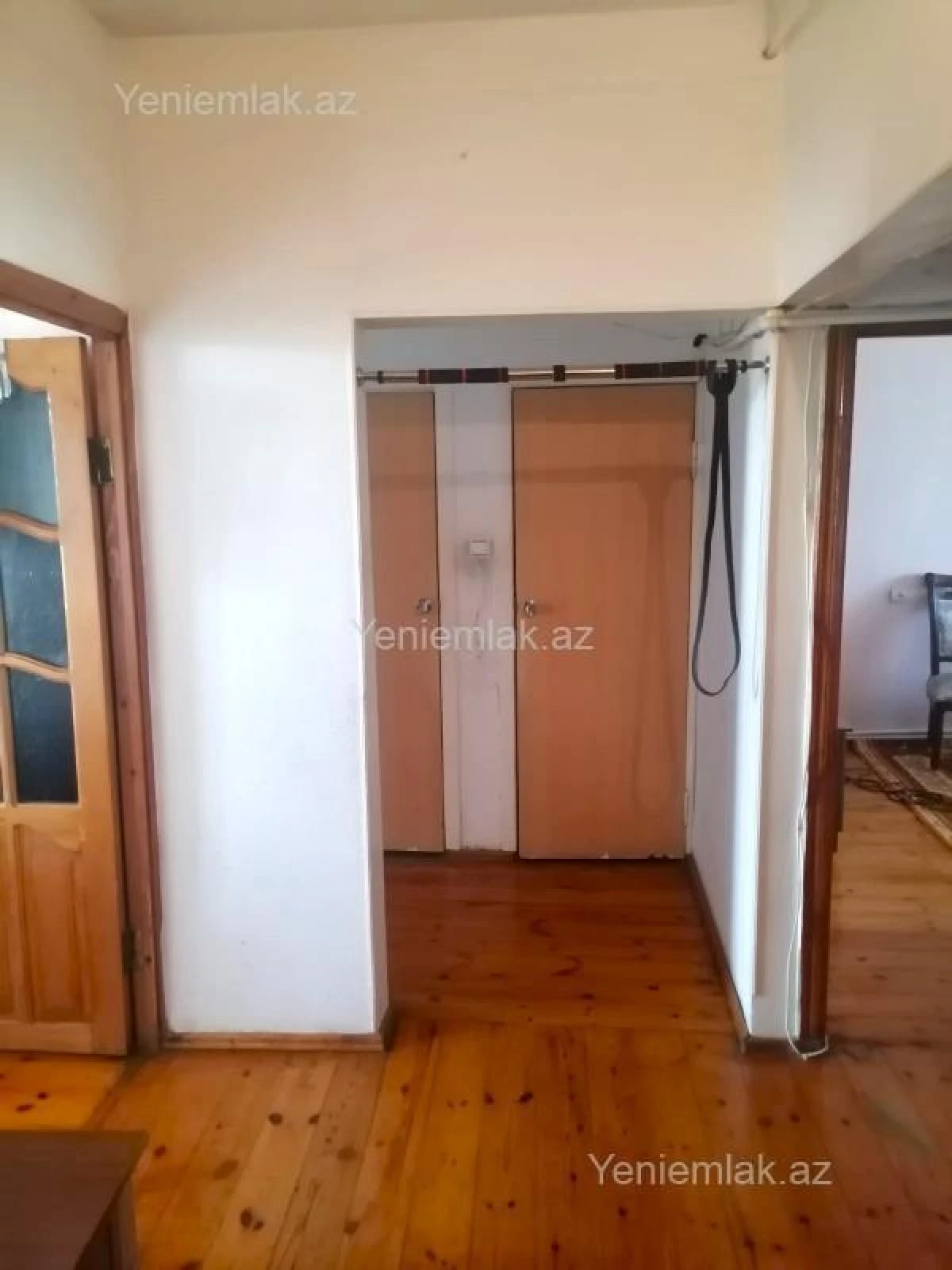 Satılır 3 otaqlı köhnə tikili 90 m²