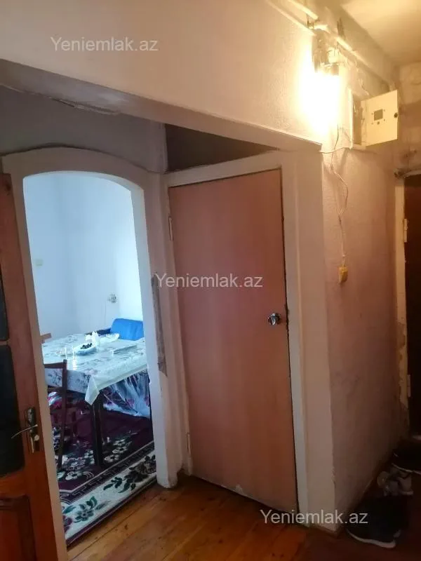 Satılır 3 otaqlı köhnə tikili 90 m²