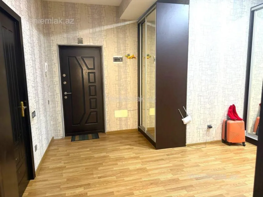 Satılır 2 otaqlı yeni tikili 75 m²