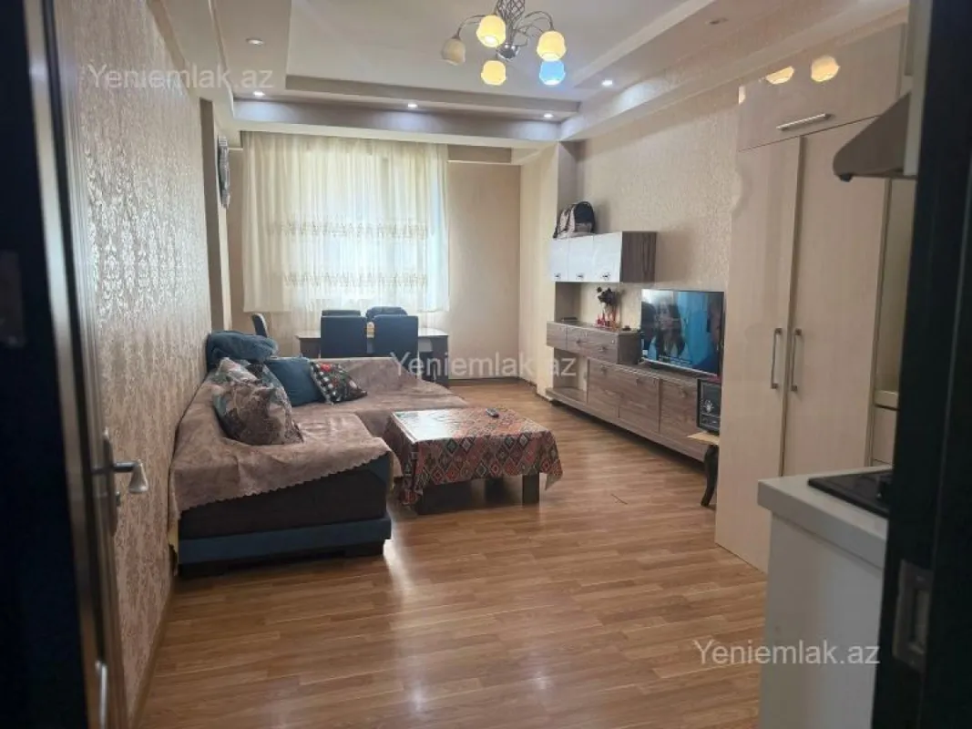 Satılır 2 otaqlı yeni tikili 75 m²