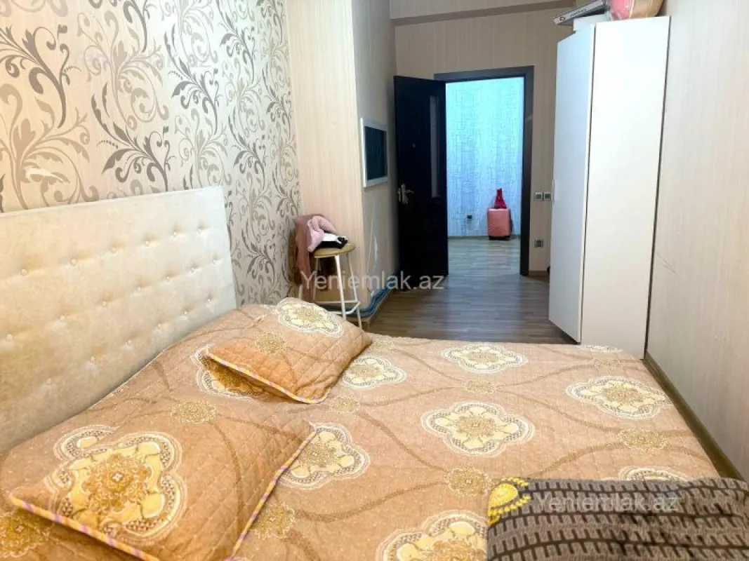Satılır 2 otaqlı yeni tikili 75 m²