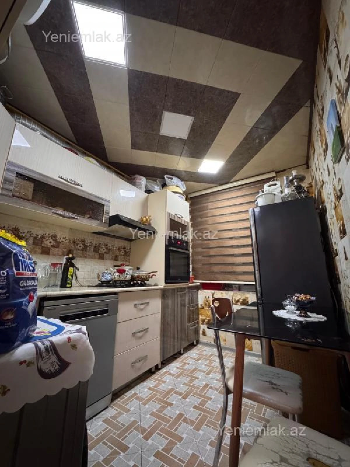 Satılır 2 otaqlı köhnə tikili 55 m²