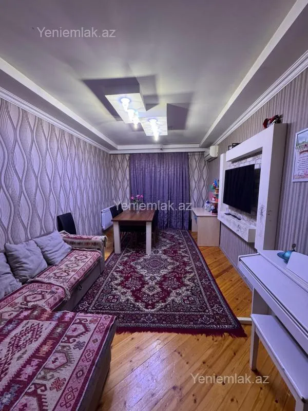 Satılır 2 otaqlı köhnə tikili 55 m²