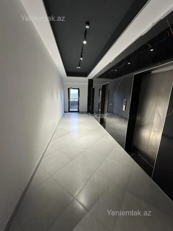 Satılır 3 otaqlı yeni tikili 115 m²