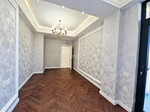 Satılır 3 otaqlı yeni tikili 107 m²