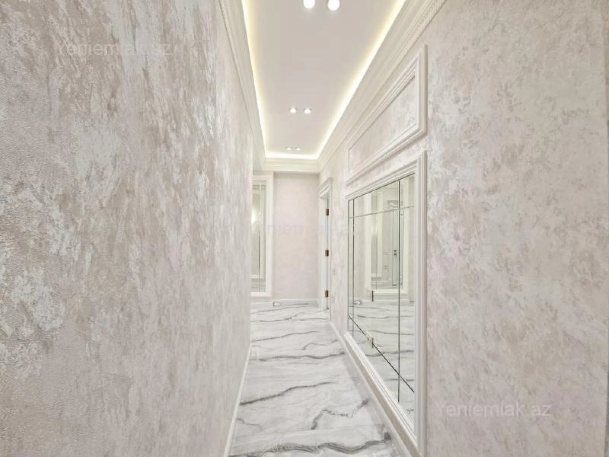 Satılır 3 otaqlı yeni tikili 107 m²