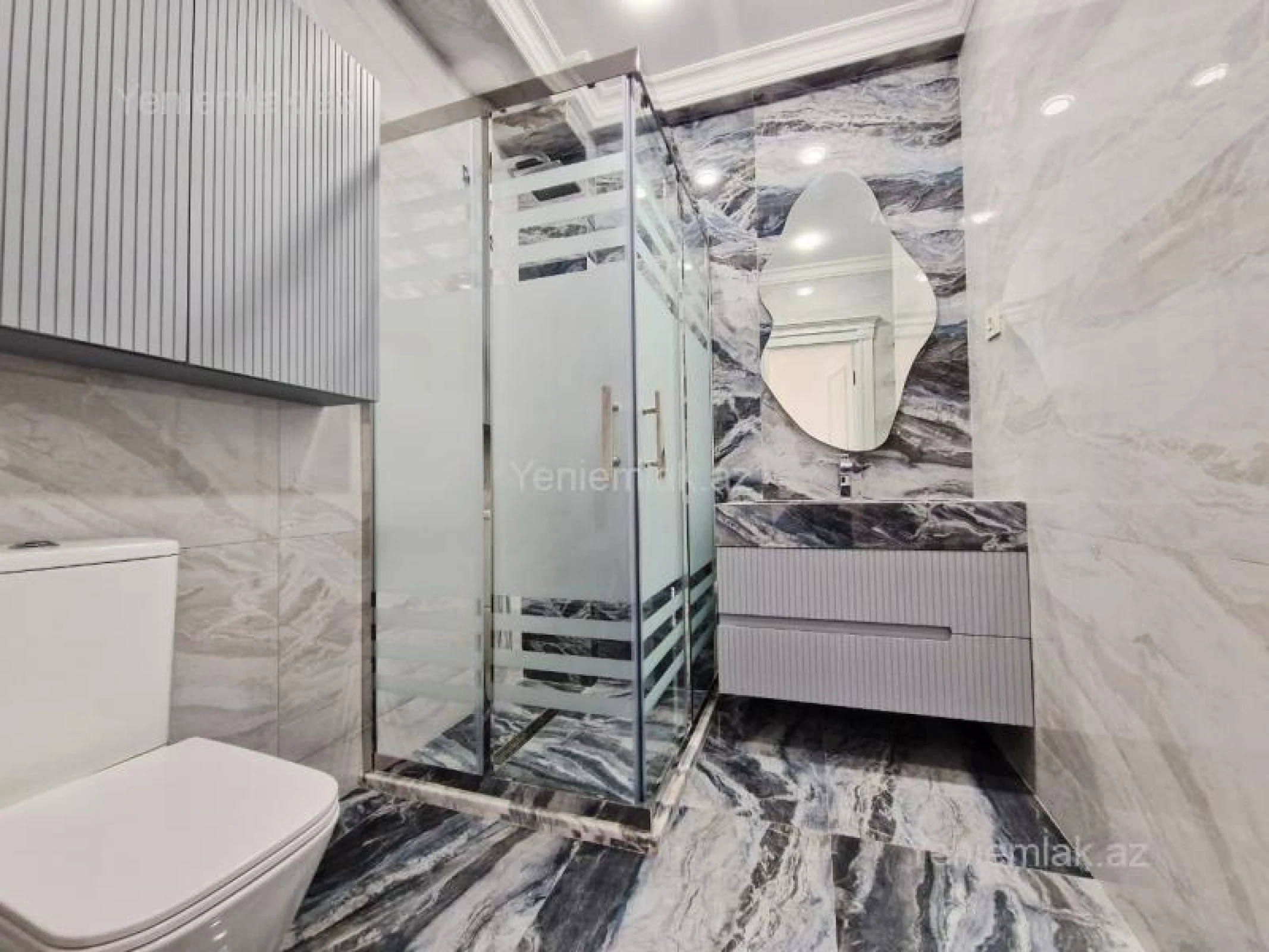 Satılır 3 otaqlı yeni tikili 107 m²