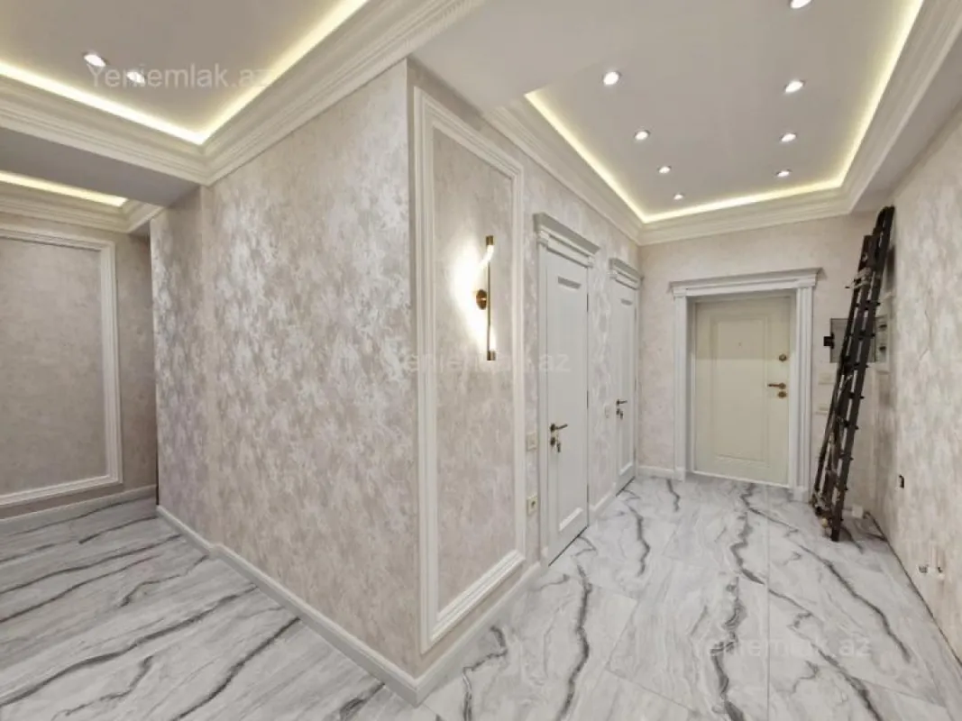 Satılır 3 otaqlı yeni tikili 107 m²