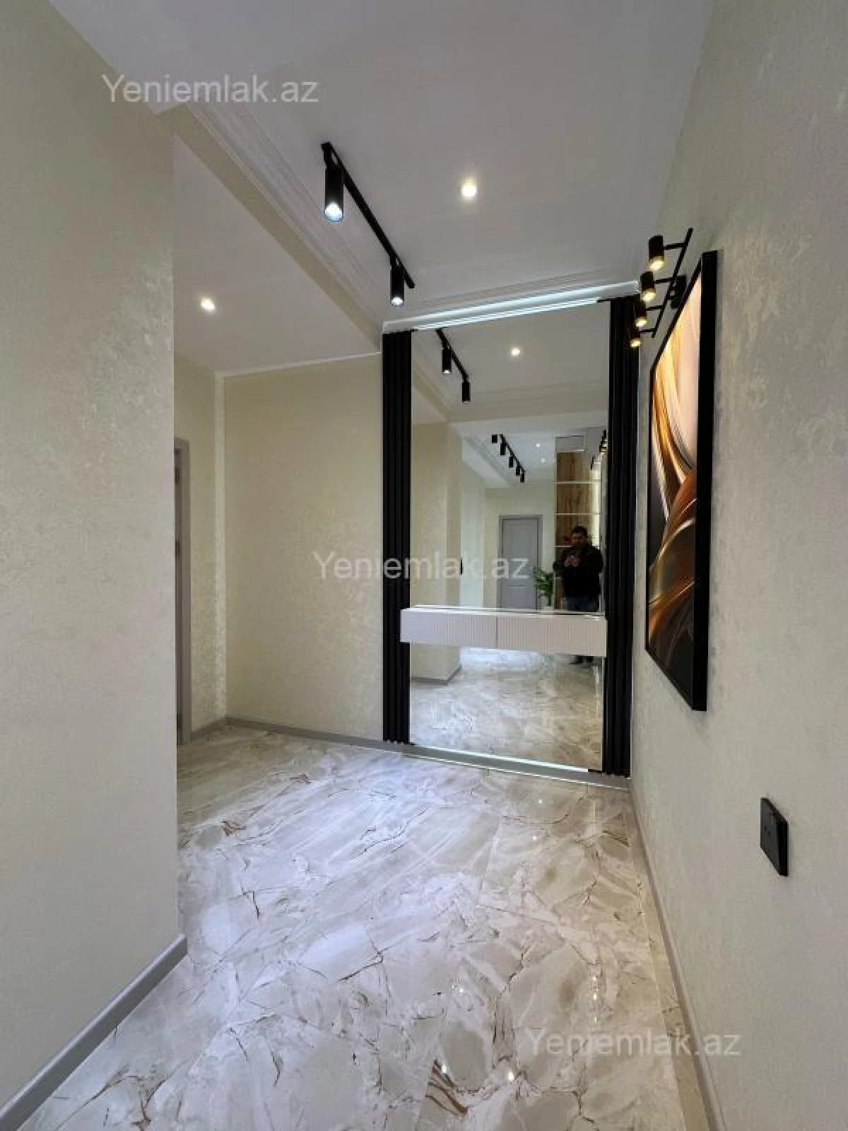 Satılır 2 otaqlı yeni tikili 85 m²