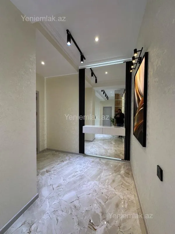 Satılır 2 otaqlı yeni tikili 85 m²