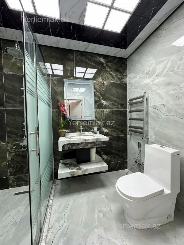 Satılır 2 otaqlı yeni tikili 85 m²