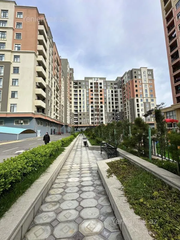 Satılır 2 otaqlı yeni tikili 85 m²