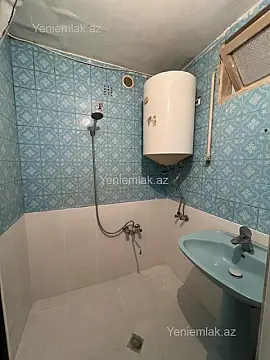 Satılır 3 otaqlı köhnə tikili 80 m²