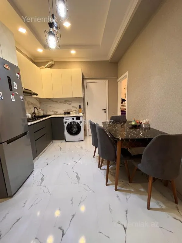 Satılır 3 otaqlı yeni tikili 76 m²