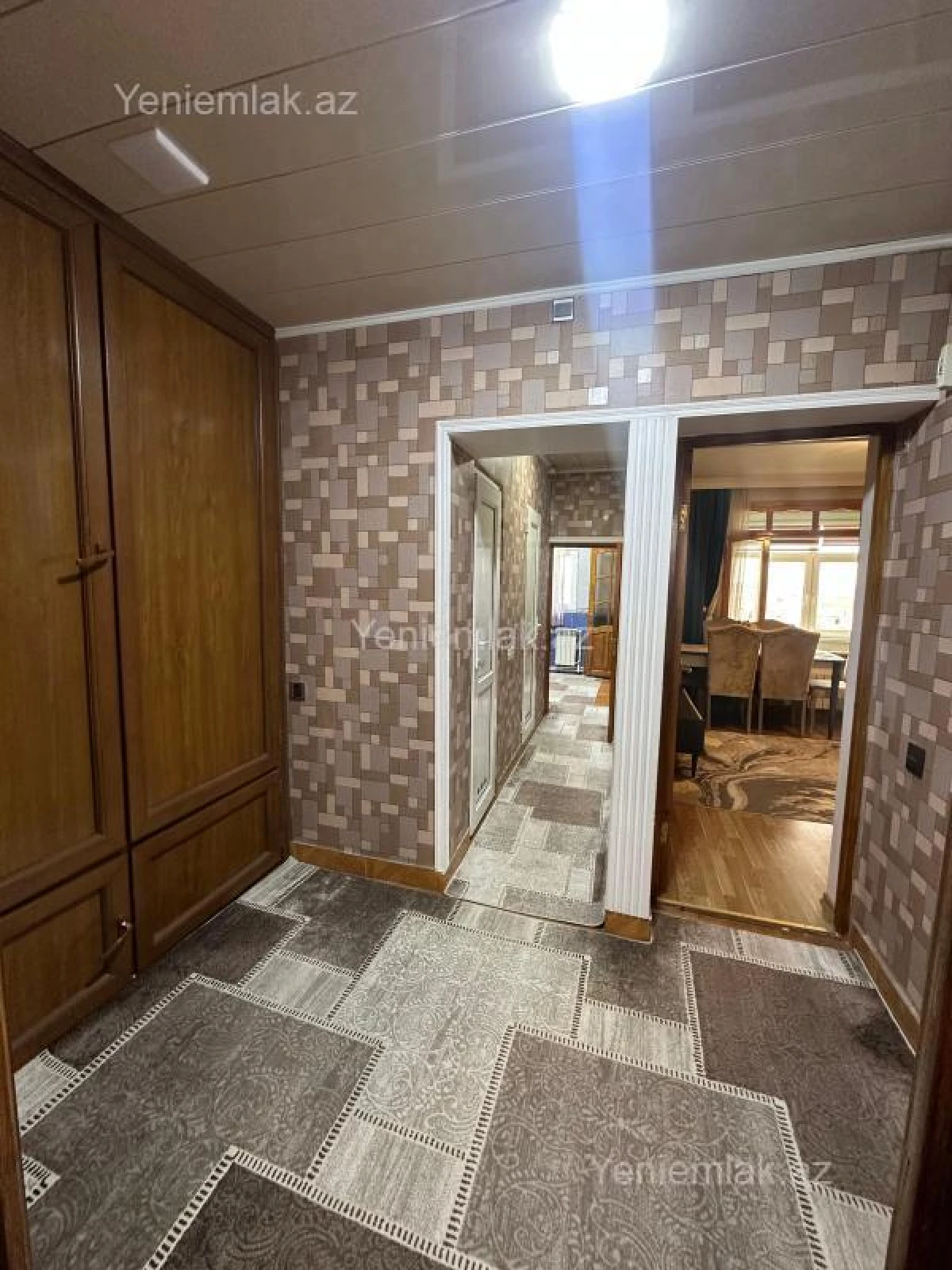 Satılır 2 otaqlı köhnə tikili 54 m²