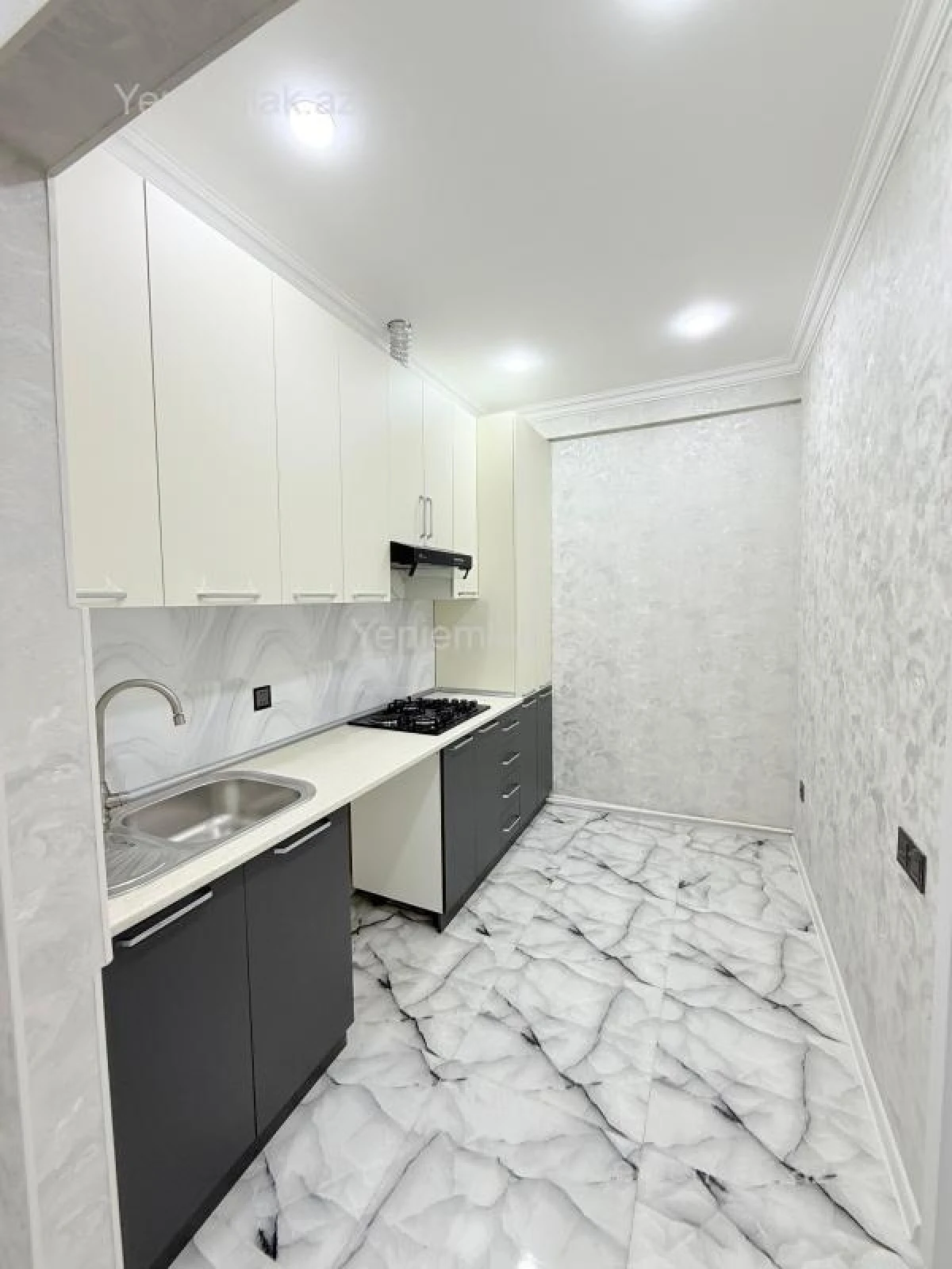 Satılır 2 otaqlı yeni tikili 49 m²