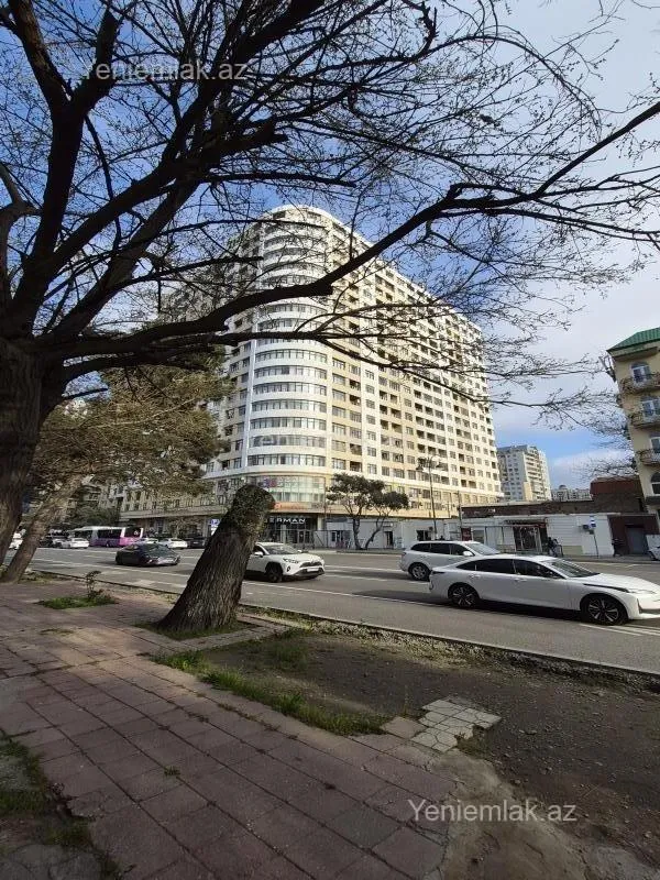 Satılır 3 otaqlı yeni tikili 153 m²