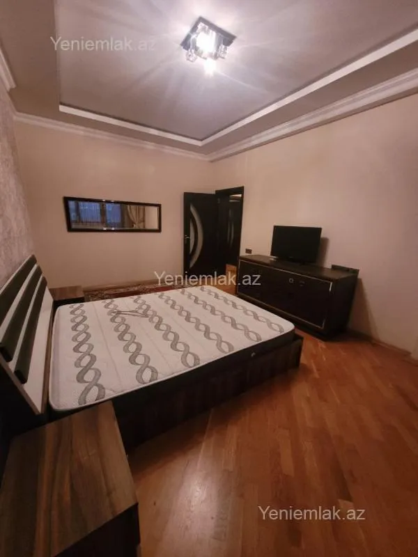 Satılır 3 otaqlı yeni tikili 153 m²