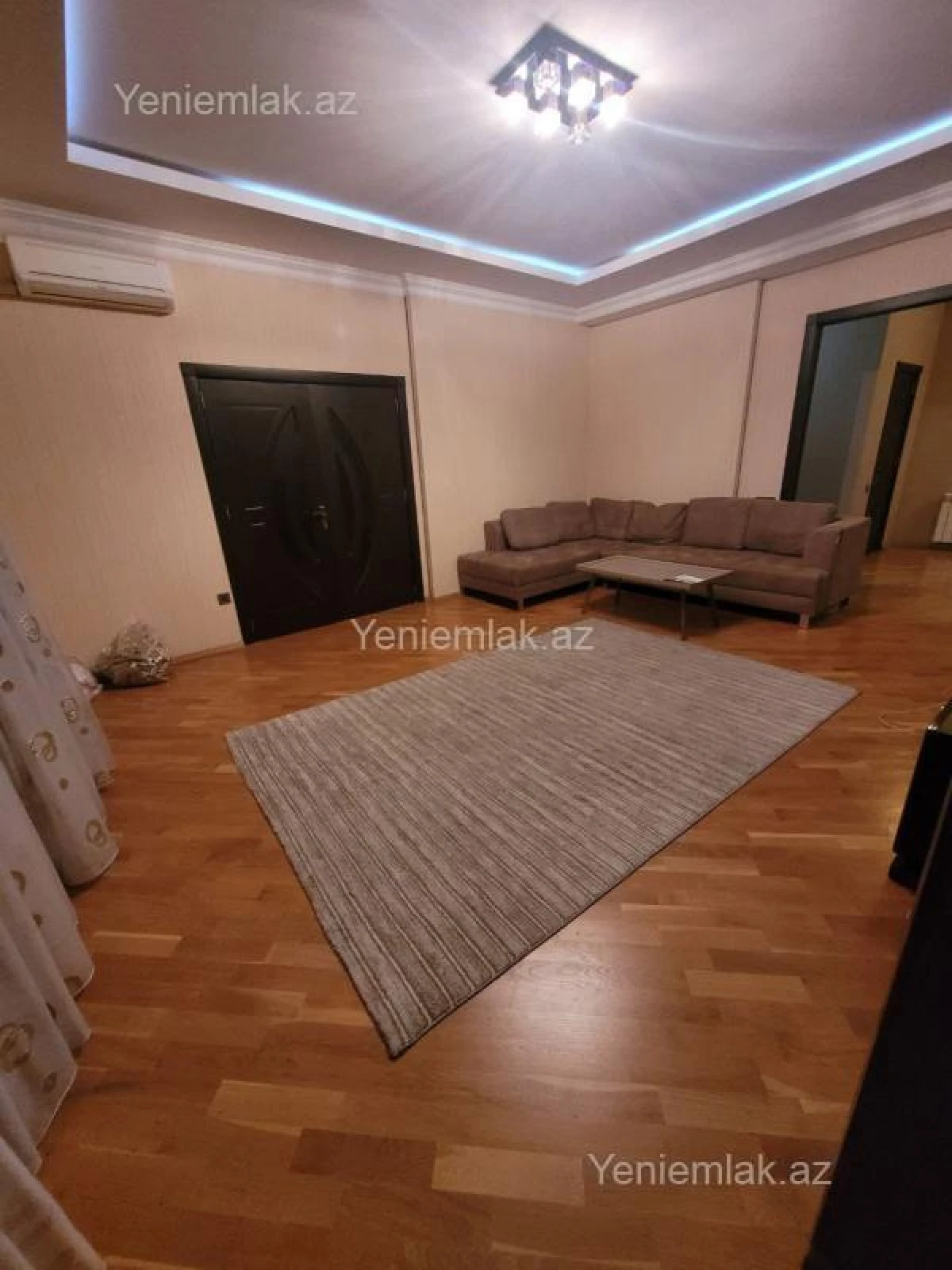 Satılır 3 otaqlı yeni tikili 153 m²