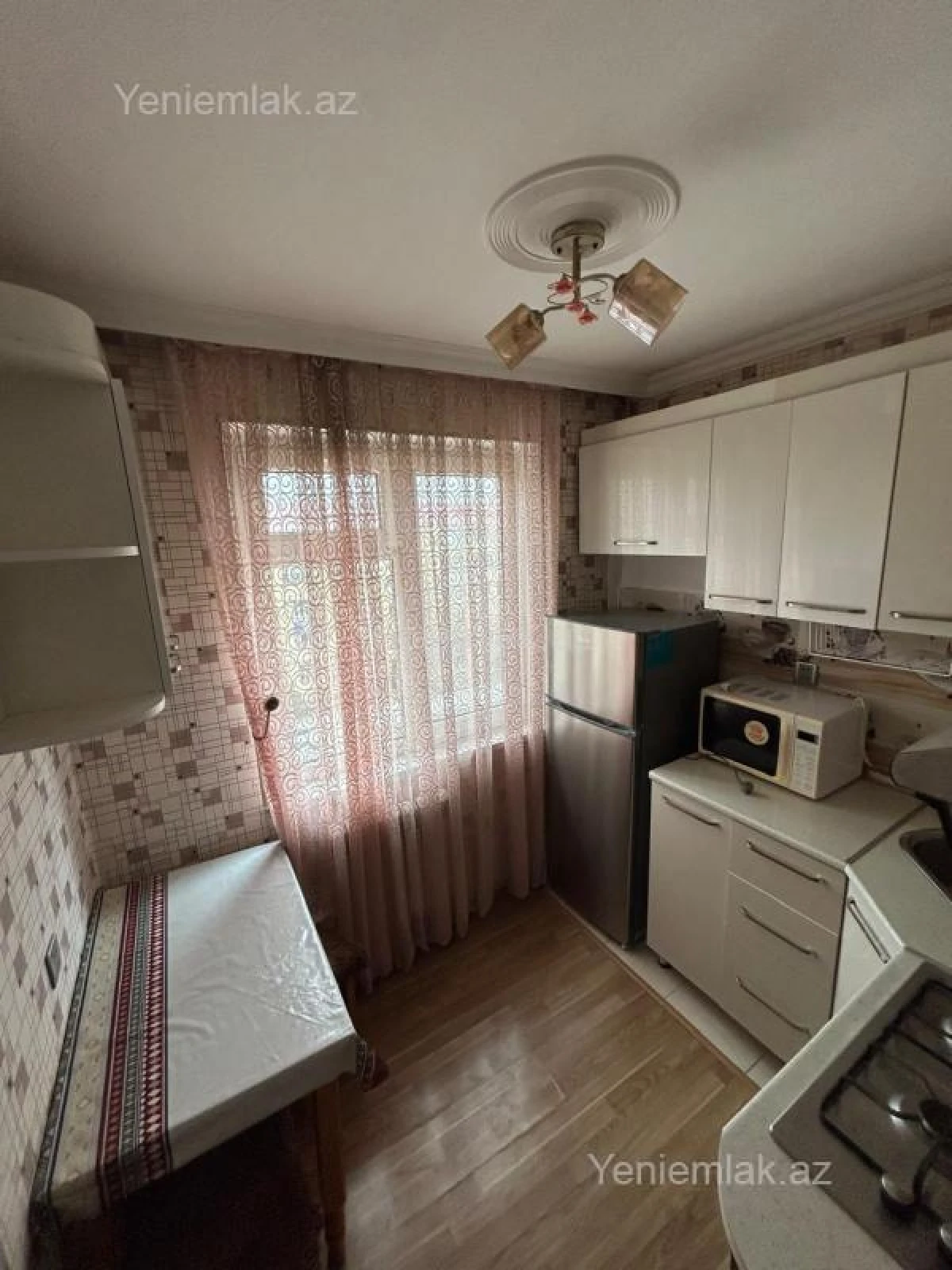 Satılır 3 otaqlı köhnə tikili 70 m²