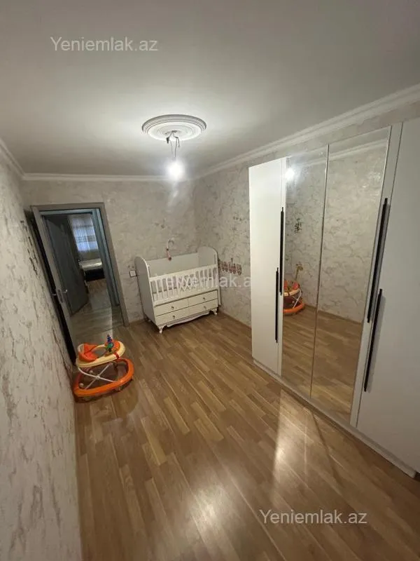 Satılır 3 otaqlı köhnə tikili 70 m²