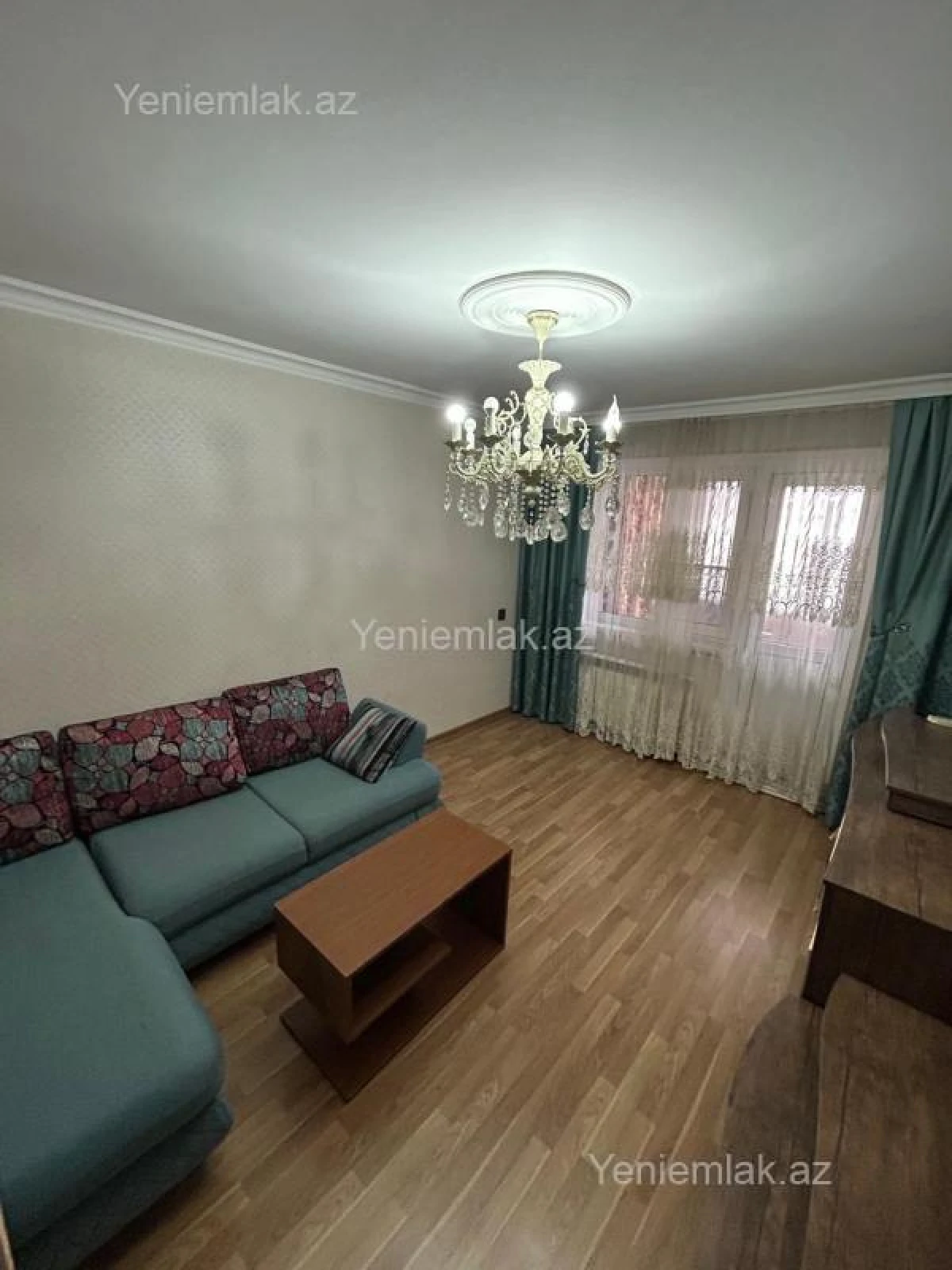 Satılır 3 otaqlı köhnə tikili 70 m²