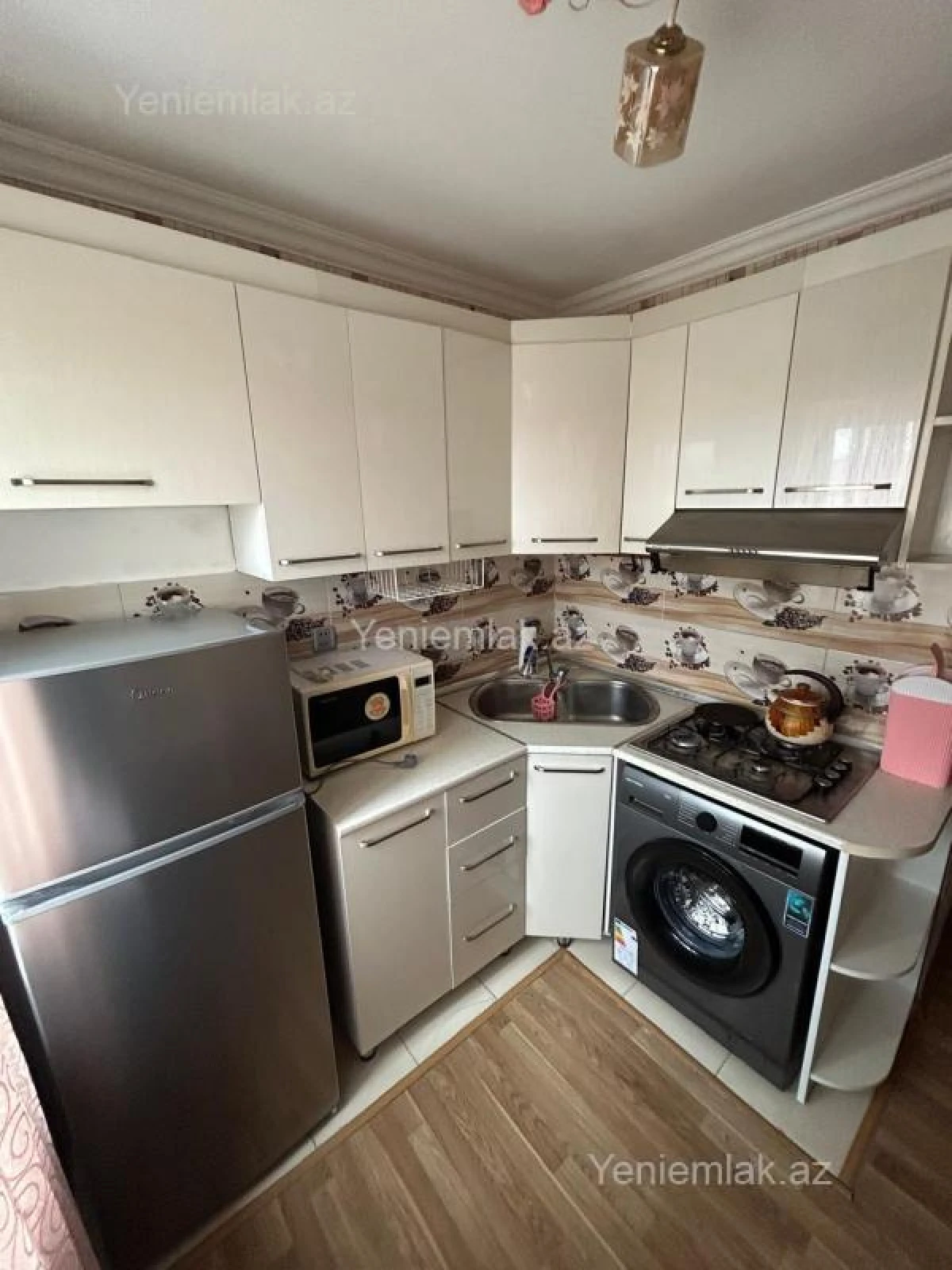 Satılır 3 otaqlı köhnə tikili 70 m²