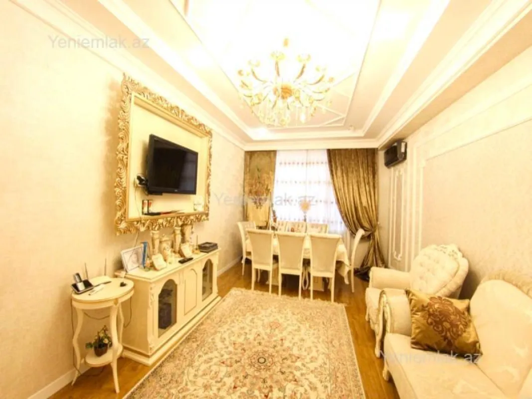 Satılır 3 otaqlı yeni tikili 130 m²